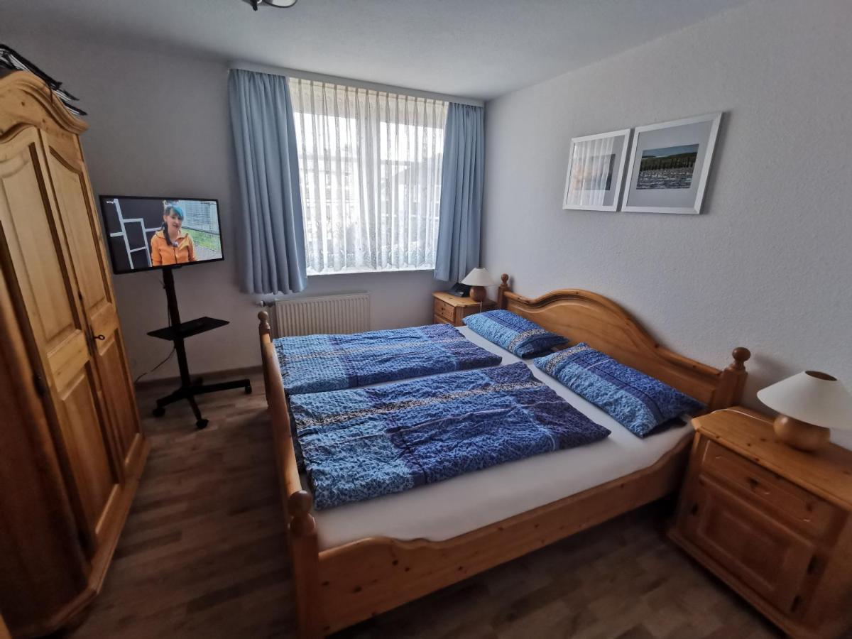Ferienwohnung Yachthus Carolinensiel Exterior foto
